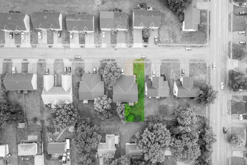 Beautiful Townhome, 11 Minutes To Downtown, Kcmo. Kansas City Zewnętrze zdjęcie
