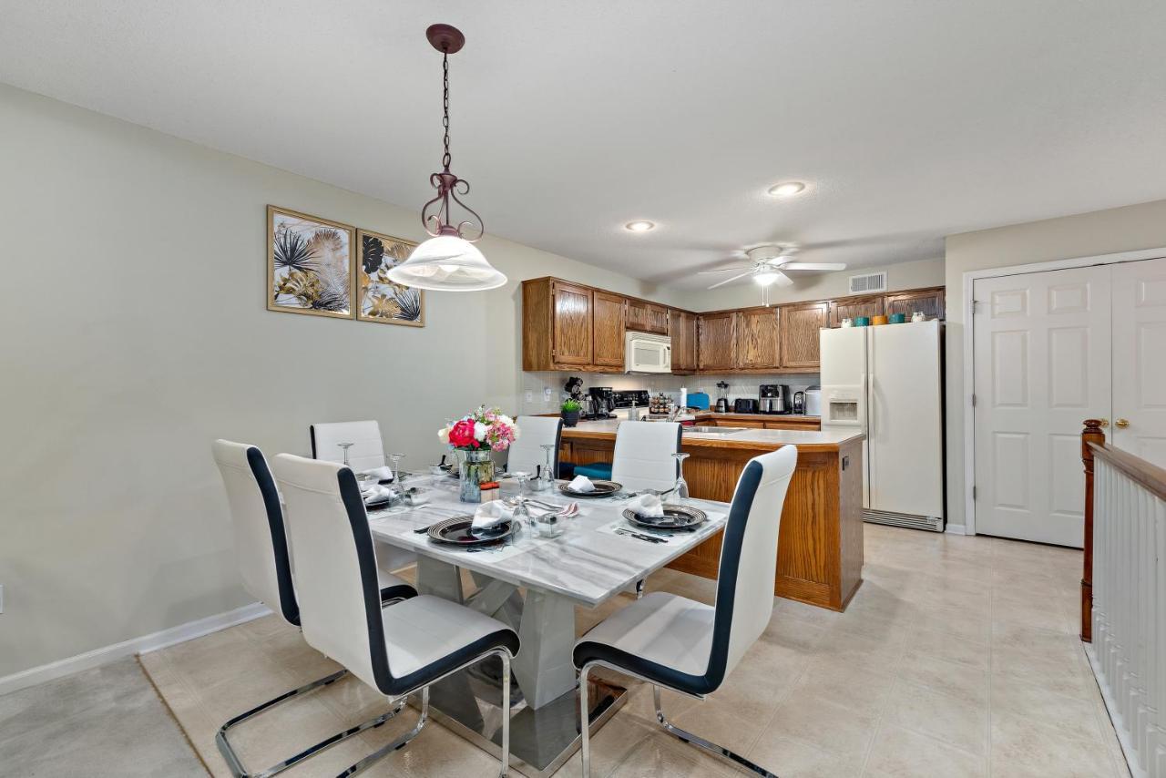 Beautiful Townhome, 11 Minutes To Downtown, Kcmo. Kansas City Zewnętrze zdjęcie