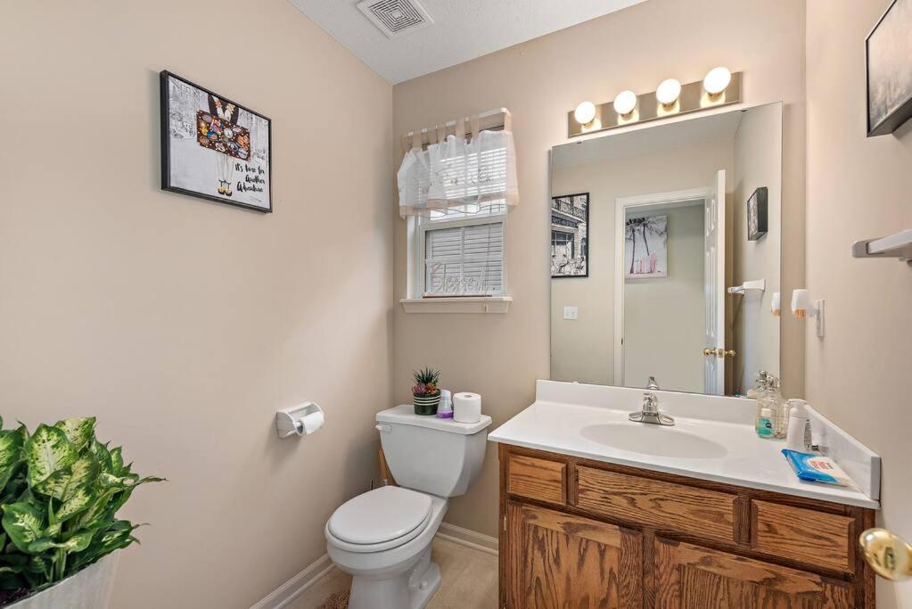 Beautiful Townhome, 11 Minutes To Downtown, Kcmo. Kansas City Zewnętrze zdjęcie