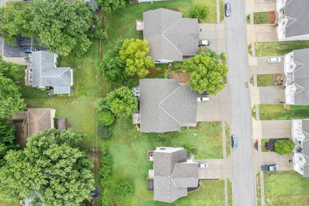 Beautiful Townhome, 11 Minutes To Downtown, Kcmo. Kansas City Zewnętrze zdjęcie