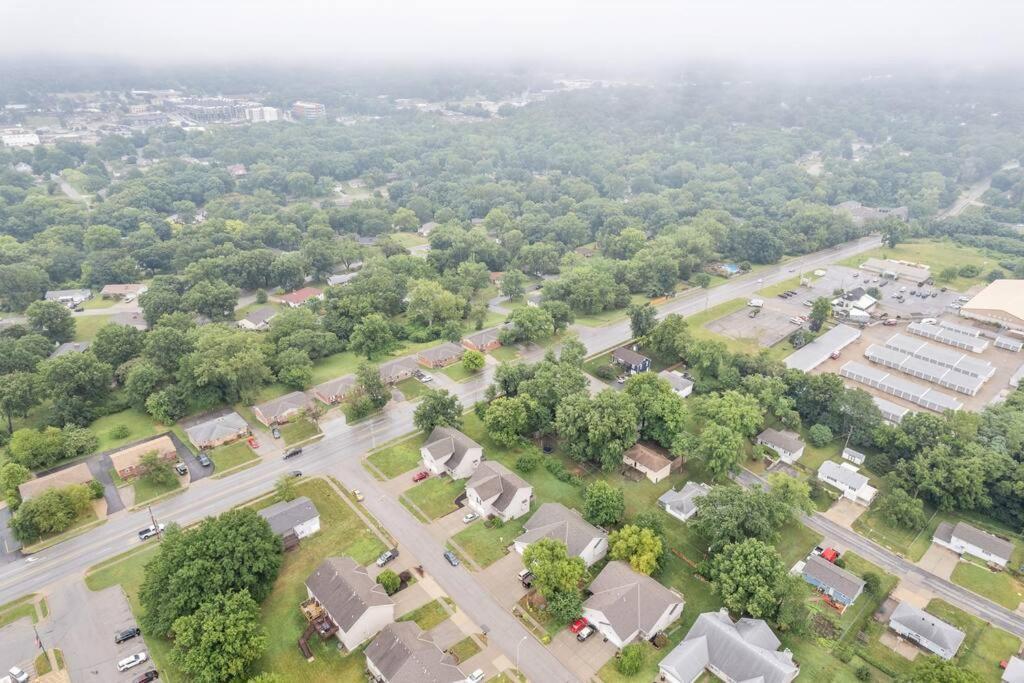 Beautiful Townhome, 11 Minutes To Downtown, Kcmo. Kansas City Zewnętrze zdjęcie
