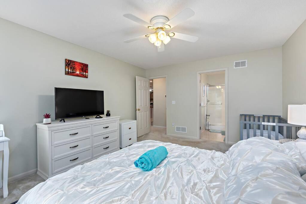 Beautiful Townhome, 11 Minutes To Downtown, Kcmo. Kansas City Zewnętrze zdjęcie