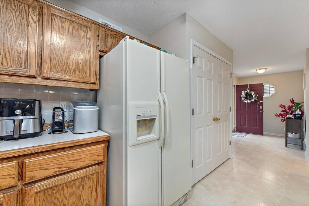 Beautiful Townhome, 11 Minutes To Downtown, Kcmo. Kansas City Zewnętrze zdjęcie