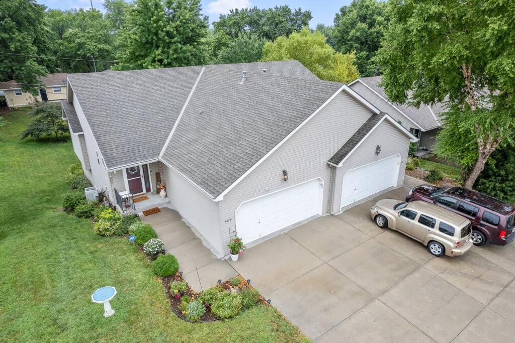Beautiful Townhome, 11 Minutes To Downtown, Kcmo. Kansas City Zewnętrze zdjęcie