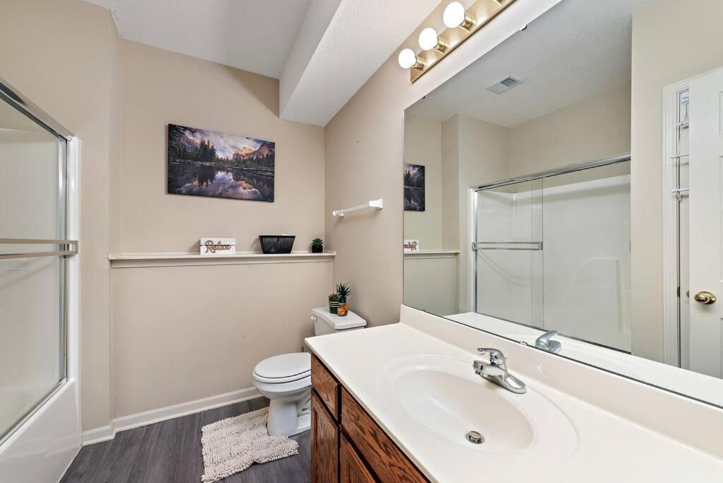 Beautiful Townhome, 11 Minutes To Downtown, Kcmo. Kansas City Zewnętrze zdjęcie